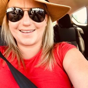 Meet your Posher, Renee